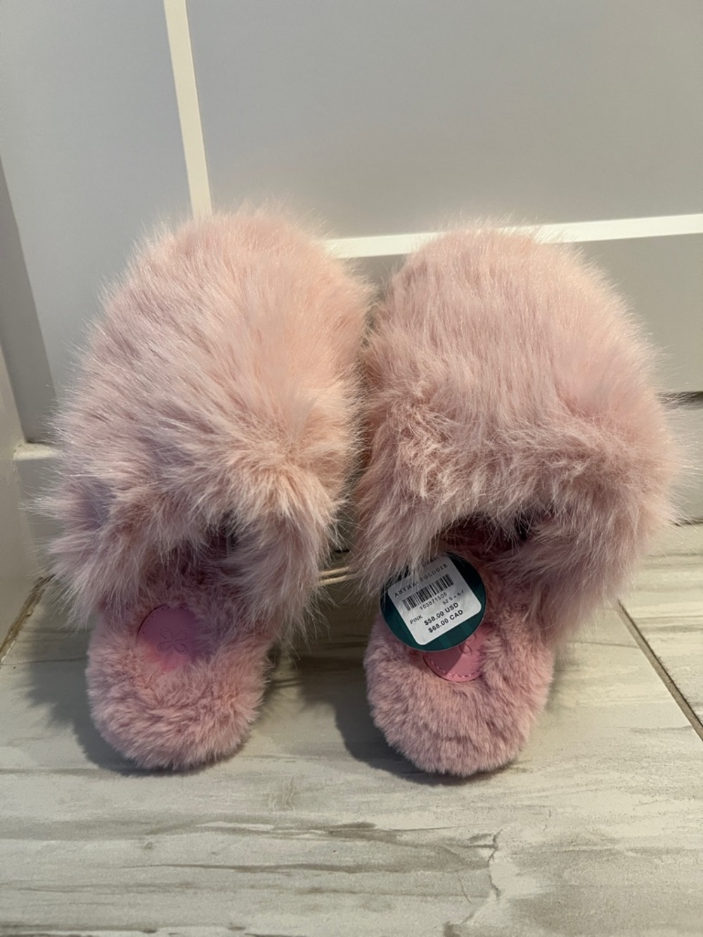 Maeve Fuzzy Faux Fur Slippers Pink NEW Sz S